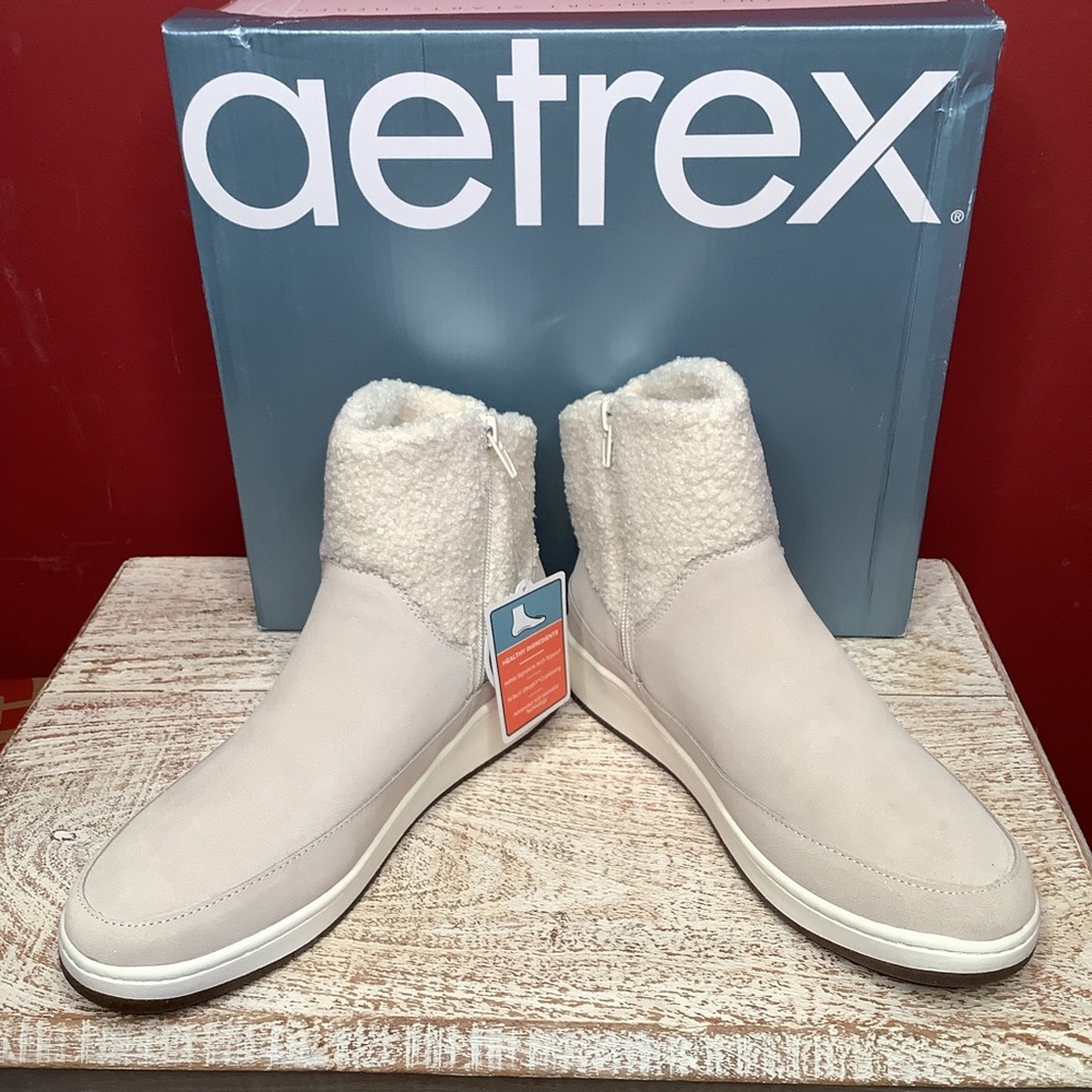 Aetrex Winnie Winter White Weather Proof Ortho Arch Support Warm Boots Side Zip